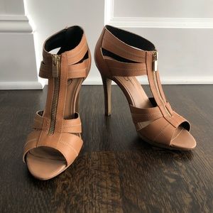 Jessica Simpson zip up heel, tan, size 9